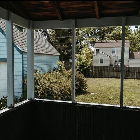 Bluebird Cottage, Walking Distance To Fairgrounds Hutchinson Exterior photo